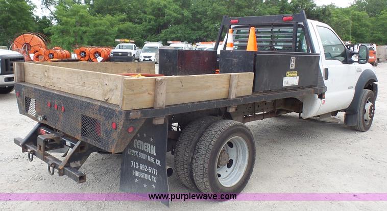image for item L4807 2006 Ford F450 flatbed truck