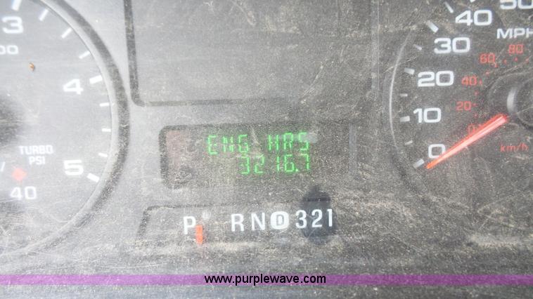 image for item L4807 2006 Ford F450 flatbed truck