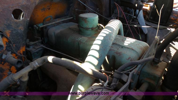 image for item L4918 1978 GMC 6500 truck cab and chassis