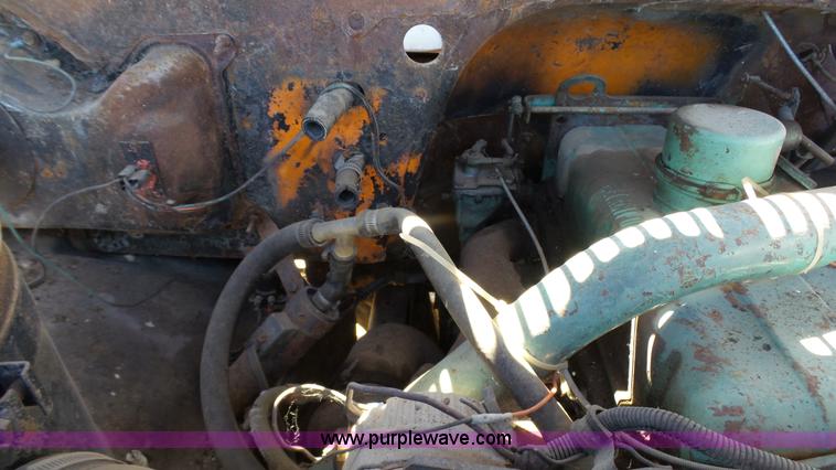 image for item L4918 1978 GMC 6500 truck cab and chassis