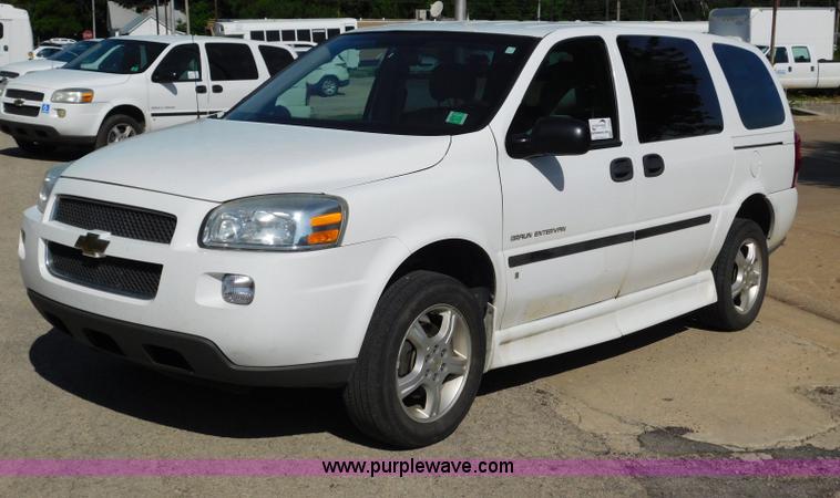 image for item L5884 2008 Chevrolet Uplander van