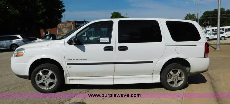 image for item L5884 2008 Chevrolet Uplander van