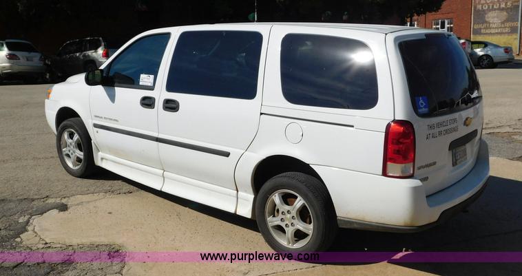image for item L5884 2008 Chevrolet Uplander van