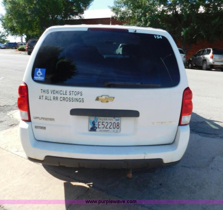 image for item L5884 2008 Chevrolet Uplander van
