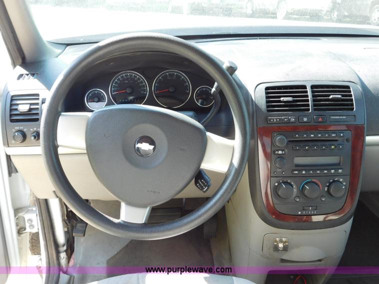 image for item L5884 2008 Chevrolet Uplander van