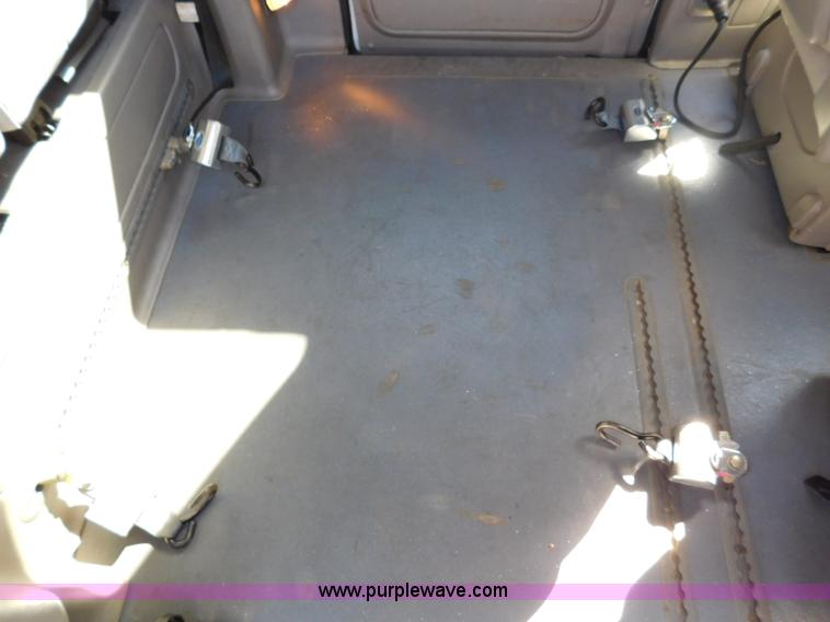 image for item L5884 2008 Chevrolet Uplander van