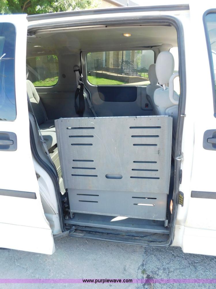 image for item L5884 2008 Chevrolet Uplander van