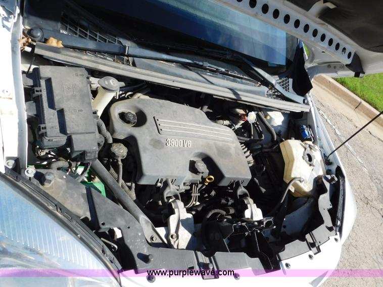 image for item L5884 2008 Chevrolet Uplander van