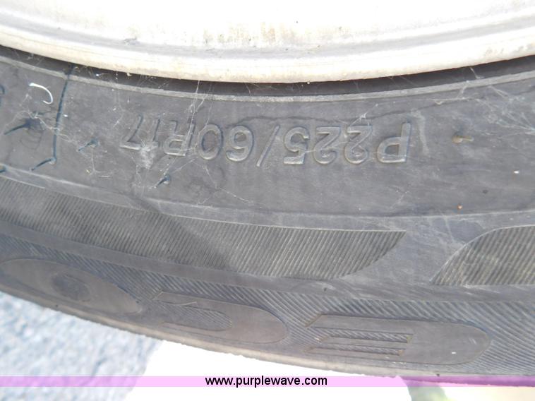 image for item L5884 2008 Chevrolet Uplander van