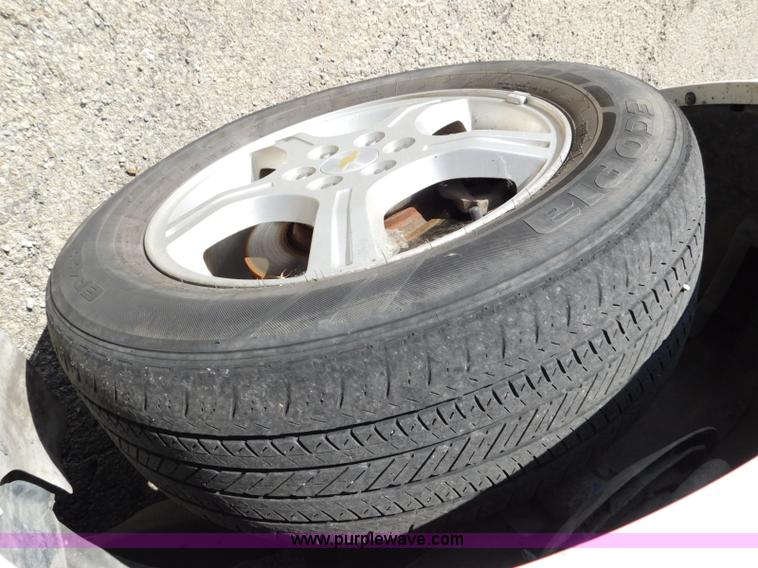 image for item L5884 2008 Chevrolet Uplander van