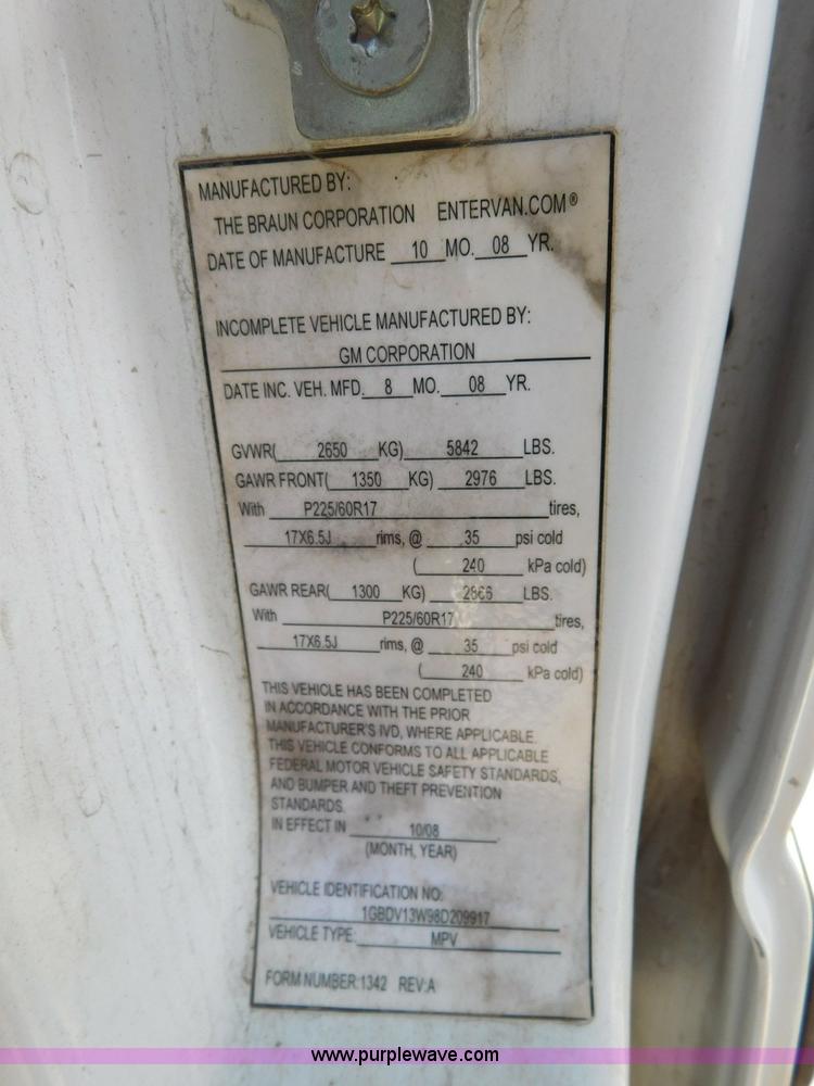 image for item L5884 2008 Chevrolet Uplander van