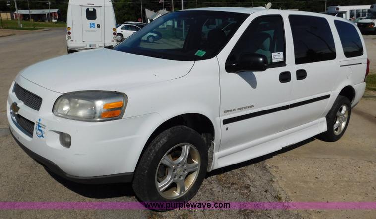 image for item L5885 2007 Chevrolet Uplander van