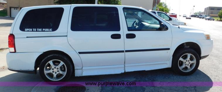 image for item L5885 2007 Chevrolet Uplander van