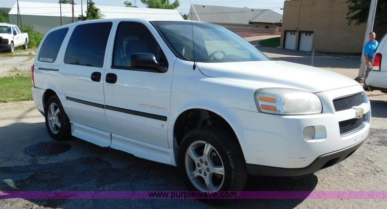 image for item L5885 2007 Chevrolet Uplander van