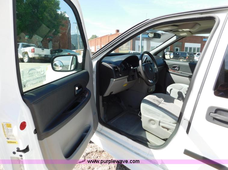 image for item L5885 2007 Chevrolet Uplander van