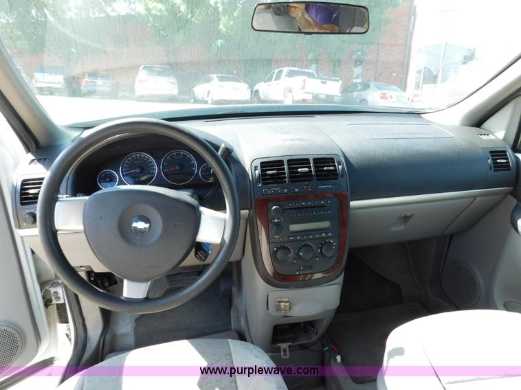 image for item L5885 2007 Chevrolet Uplander van