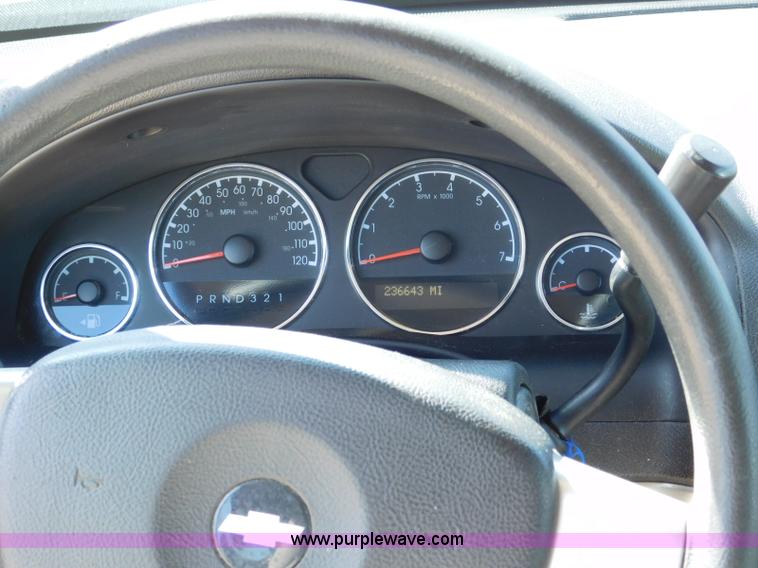 image for item L5885 2007 Chevrolet Uplander van