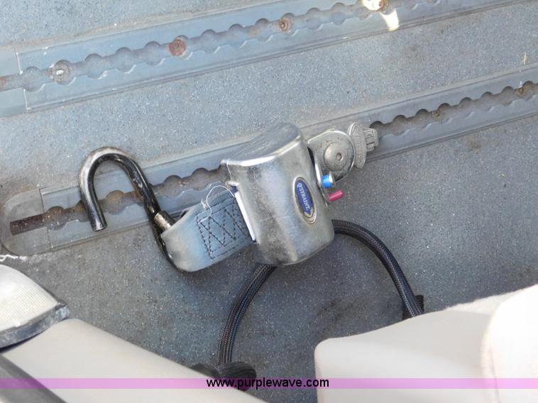 image for item L5885 2007 Chevrolet Uplander van