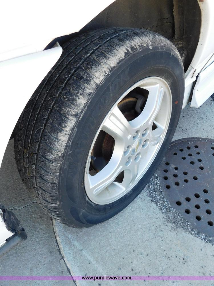 image for item L5885 2007 Chevrolet Uplander van