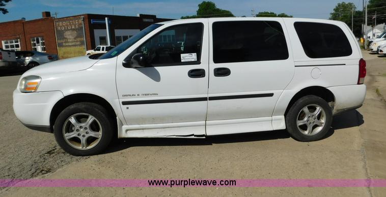 image for item L5886 2008 Chevrolet Uplander van