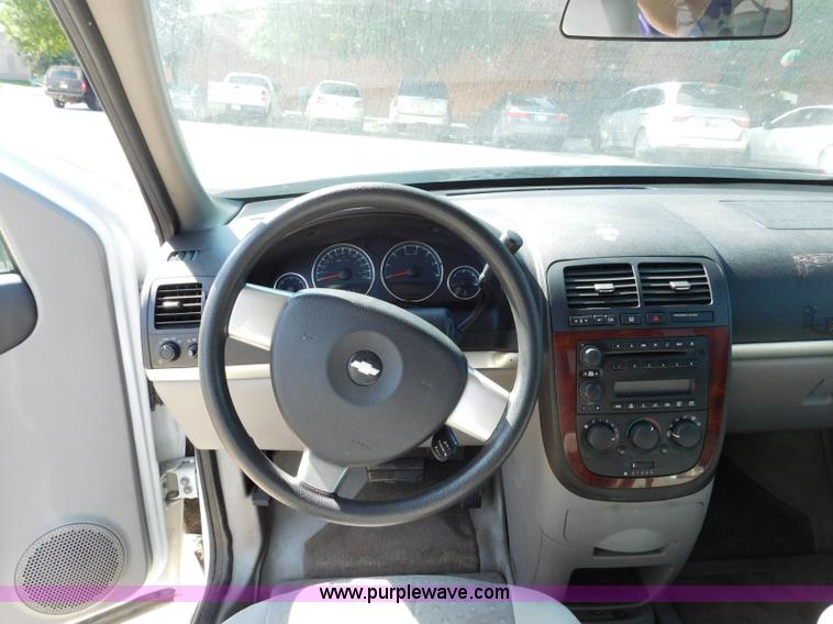 image for item L5886 2008 Chevrolet Uplander van