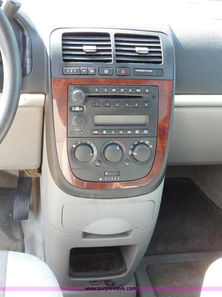 image for item L5886 2008 Chevrolet Uplander van