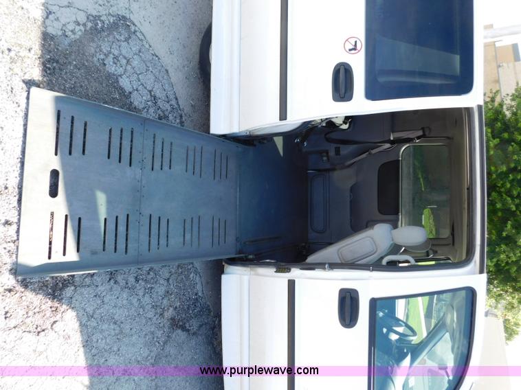 image for item L5886 2008 Chevrolet Uplander van