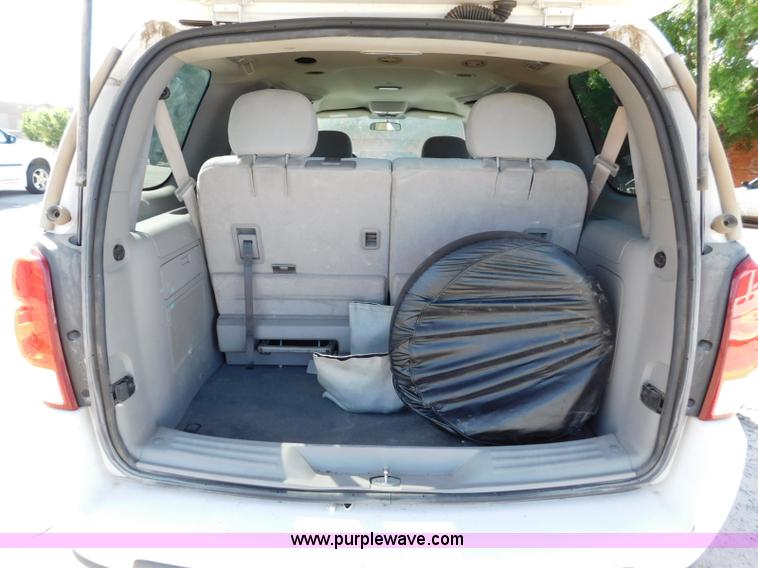 image for item L5886 2008 Chevrolet Uplander van