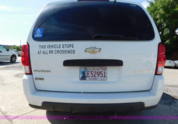 image for item L5886 2008 Chevrolet Uplander van