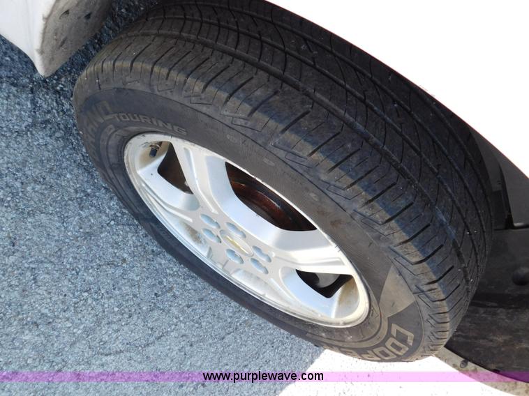 image for item L5886 2008 Chevrolet Uplander van