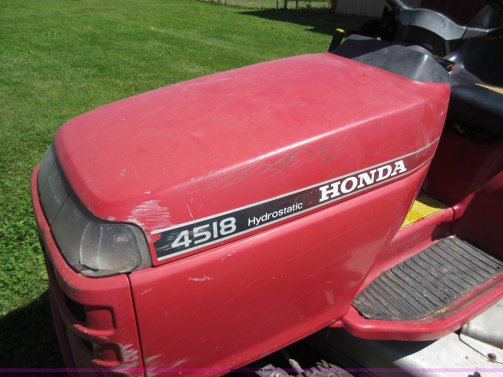 Honda 4518 lawn mower in Oak Grove, MO Item L2783 sold Purple Wave