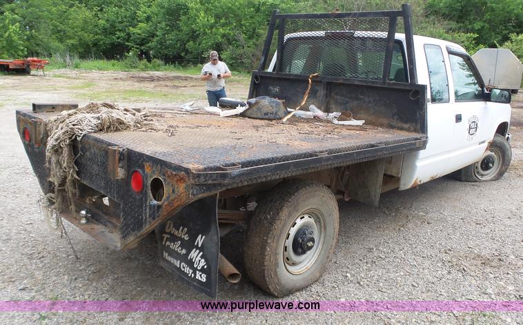 image for item AG9232 1996 Chevrolet 1500 flatbed pickup truck