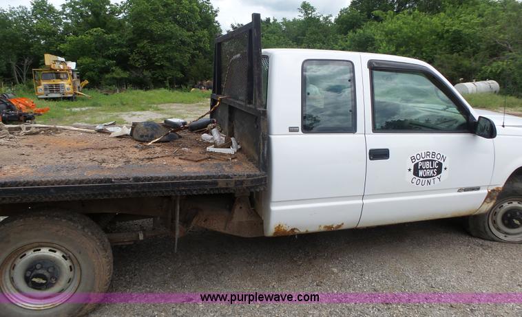 image for item AG9232 1996 Chevrolet 1500 flatbed pickup truck