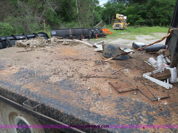 image for item AG9232 1996 Chevrolet 1500 flatbed pickup truck