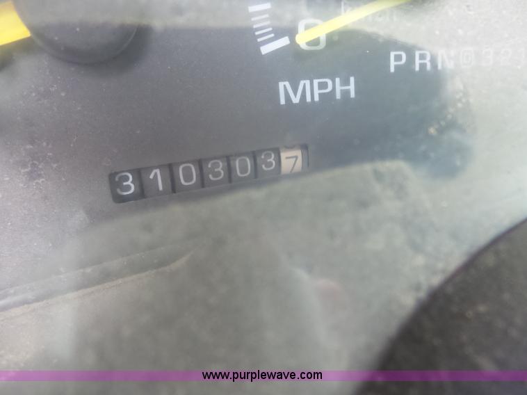 image for item AG9232 1996 Chevrolet 1500 flatbed pickup truck