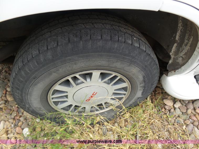 image for item AR9318 1998 GMC Jimmy SLS SUV