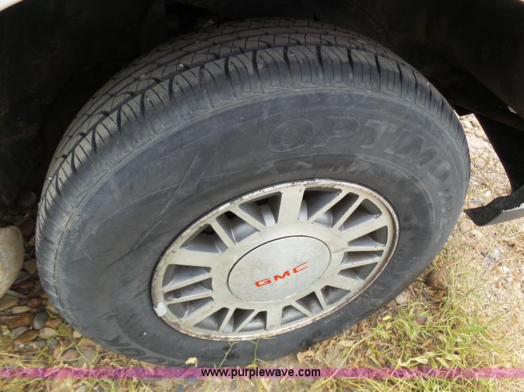 image for item AR9318 1998 GMC Jimmy SLS SUV