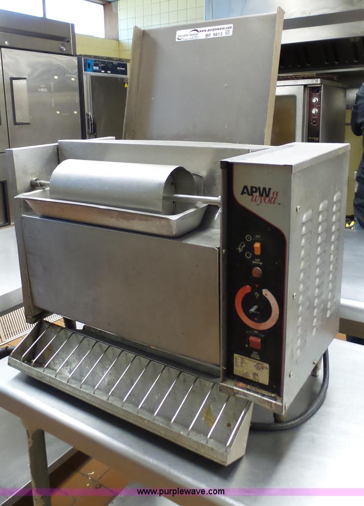 image for item BF9813 APW Wyott M-95-3 bun grill