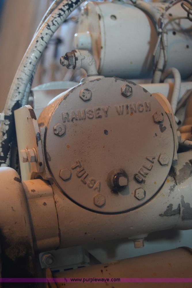 image for item BF9858 Auto Crane 2703 truck mounted crane