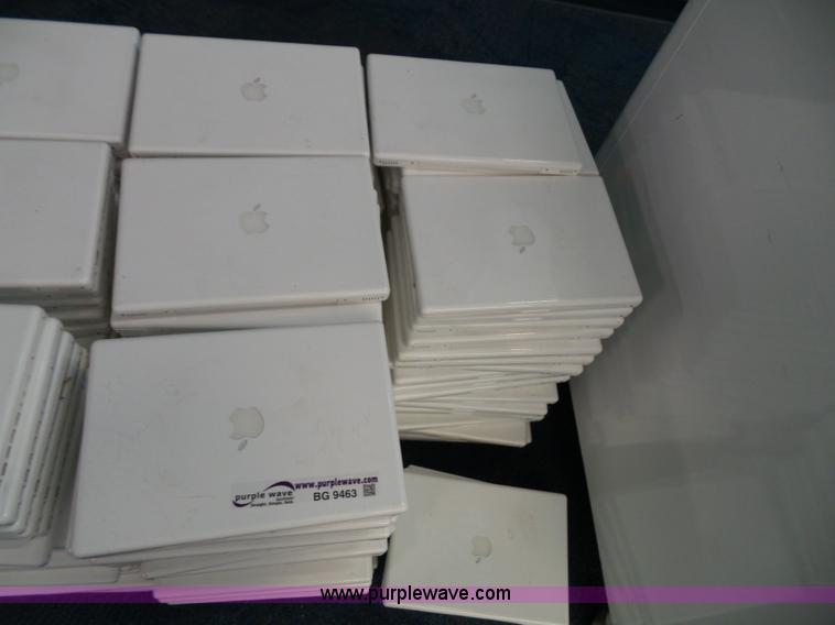image for item BG9463 Approximately 380 Apple laptops