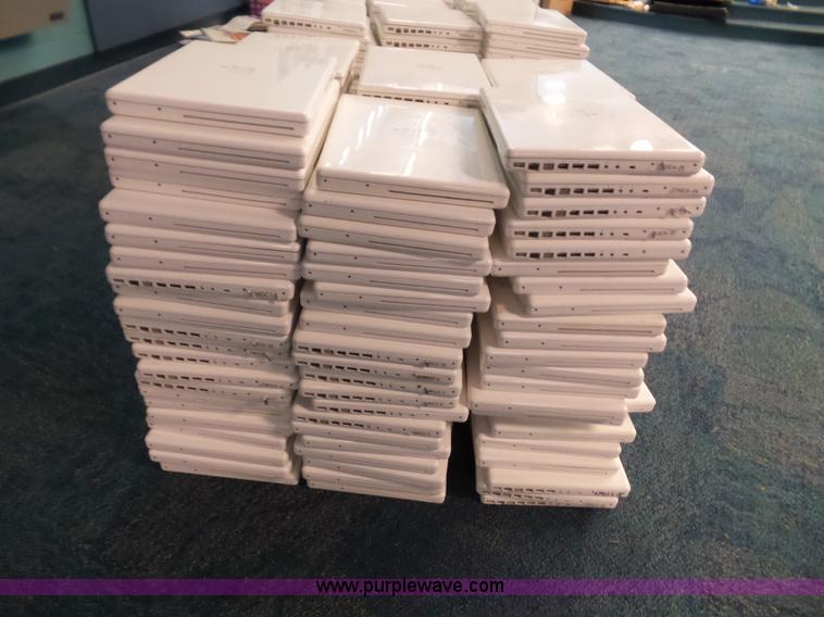 image for item BG9463 Approximately 380 Apple laptops