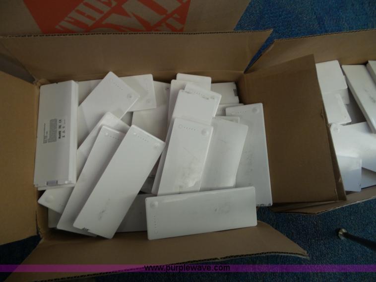 image for item BG9463 Approximately 380 Apple laptops