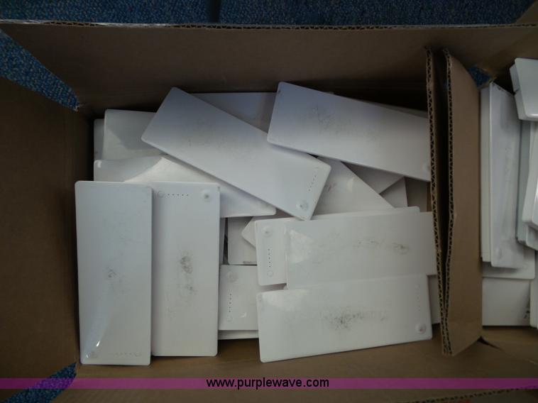 image for item BG9463 Approximately 380 Apple laptops