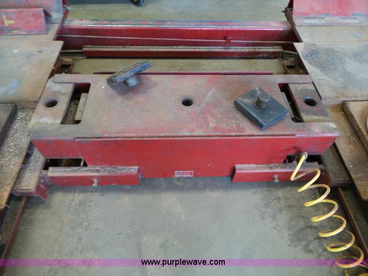 image for item BG9486 Ammco 2296 four post car lift