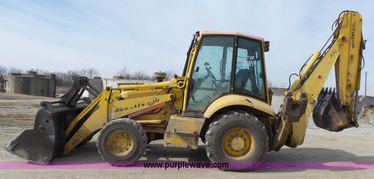 image for item BL9690 Komatsu WB140-2 backhoe