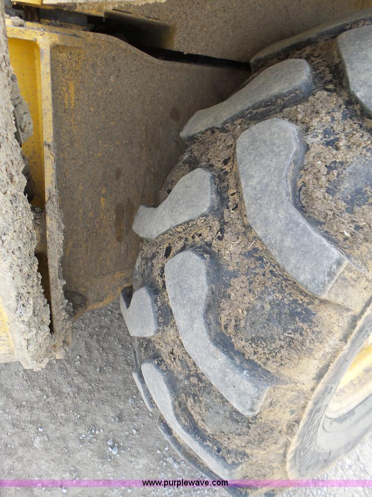 image for item BL9690 Komatsu WB140-2 backhoe