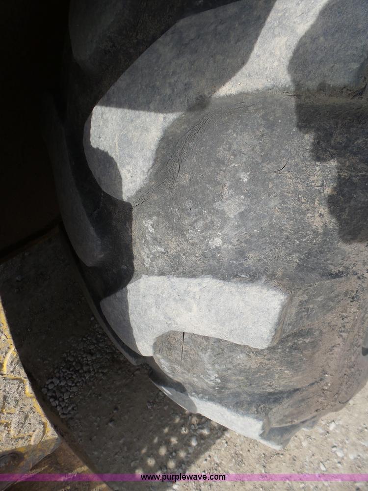 image for item BL9690 Komatsu WB140-2 backhoe