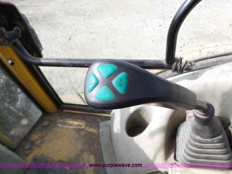 image for item BL9690 Komatsu WB140-2 backhoe