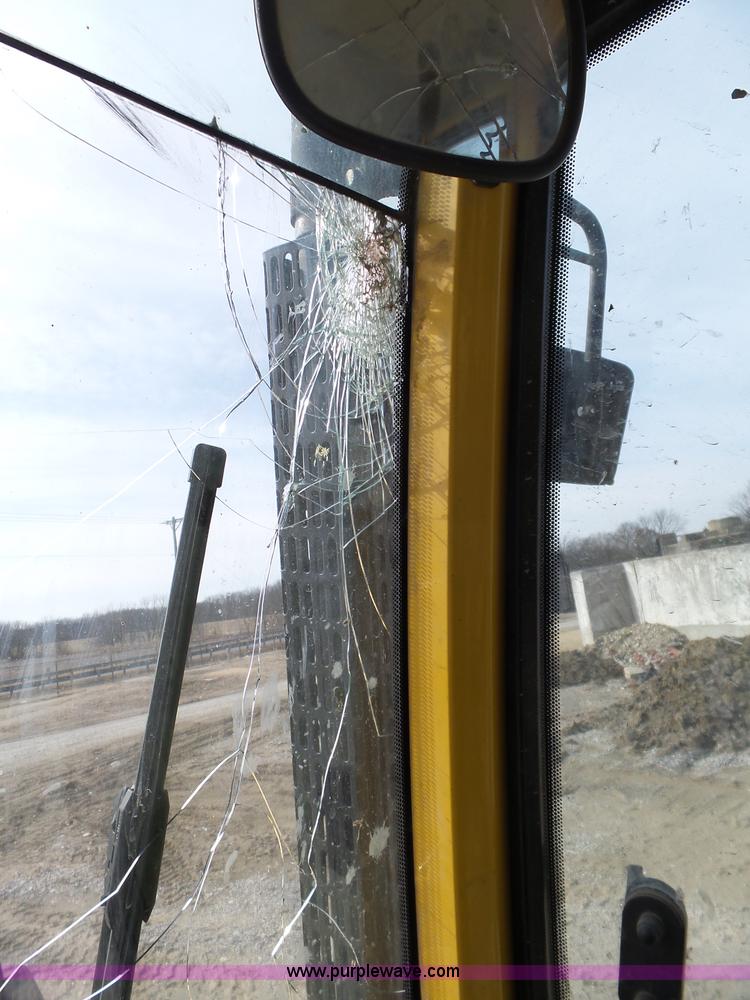 image for item BL9690 Komatsu WB140-2 backhoe