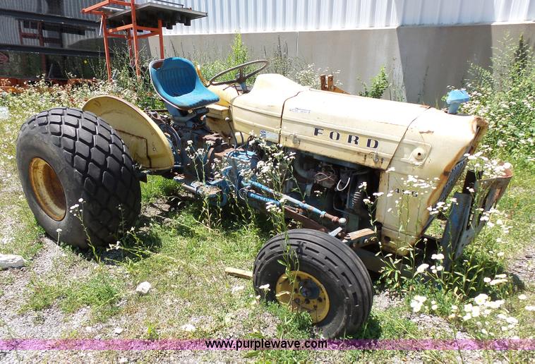 image for item BR9157 Ford 4110 tractor